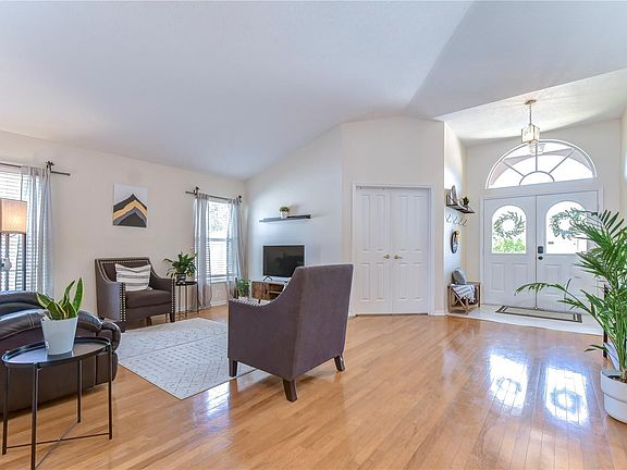 3rd image of 4524 River Overlook Dr