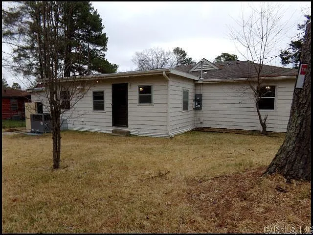 166 Tulane — Photo 20