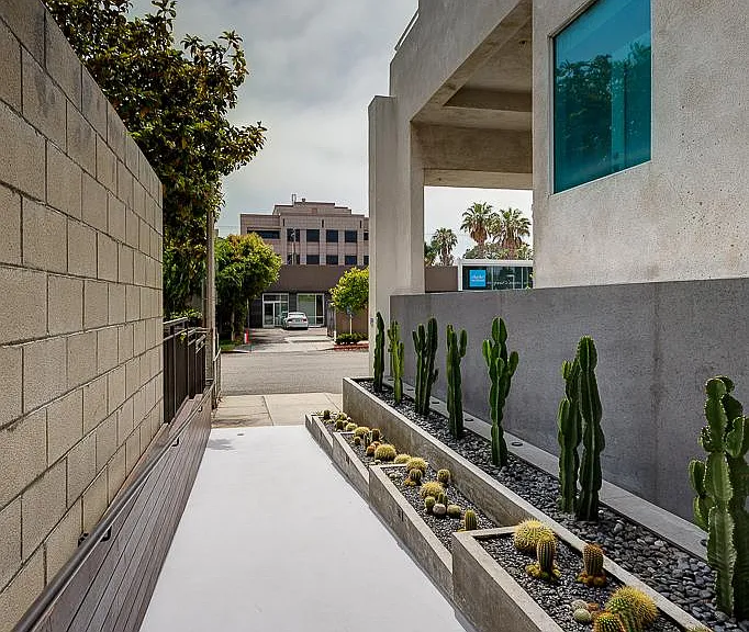 900 Wilshire Blvd #1 — Photo 14