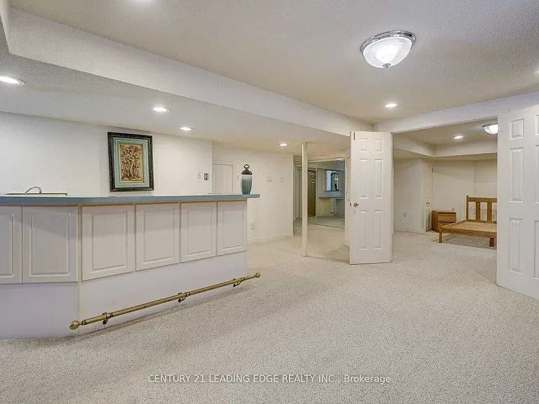 1374 Heritage Way #BASEMENT — Photo 7