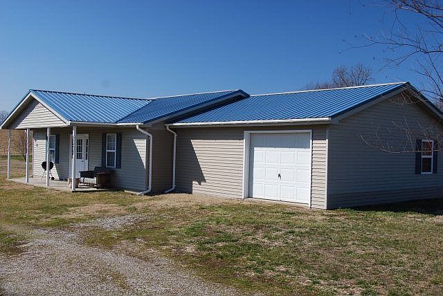1st image of 211 Collins Ln