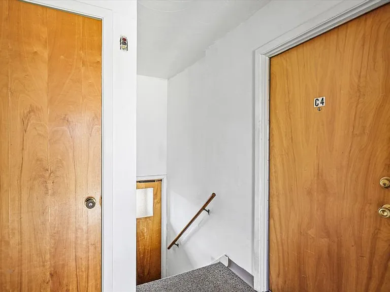 309-311 Robinhood Ln — Photo 31