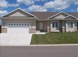 2829 Meadowview Ln NE, Owatonna, MN 55060
