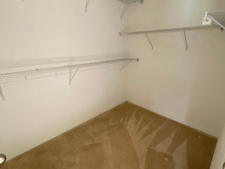 10636 Inside Loop — Photo 11