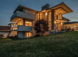 11608 Ladue Rd, Saint Louis, MO 63141