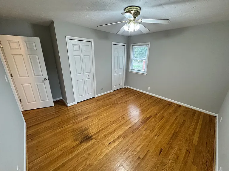 8016 Broadfern Dr — Photo 33