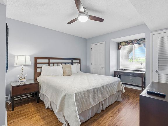 3rd image of 2151 Bridge View Ct. #2-2304
