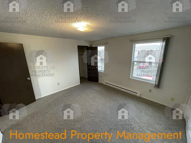 1630 Monmouth St — Photo 14