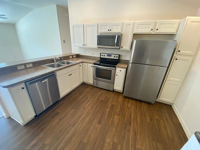 3102 Sabal Palm Ave — Photo 8