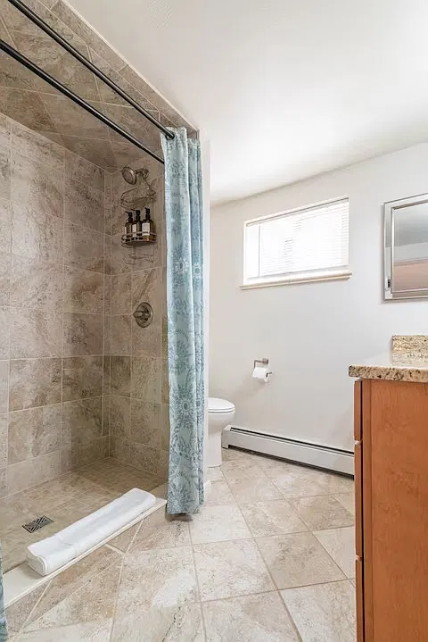 2510 Summit Dr — Photo 4