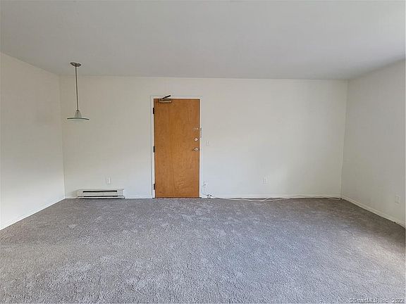 3rd image of 75 Colebrook Ct #E