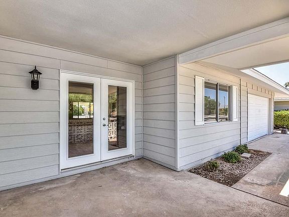 2nd image of 10503 W Kingswood Cir