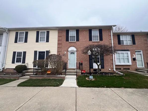 37495 Charter Oaks Blvd, Clinton Township, MI 48036