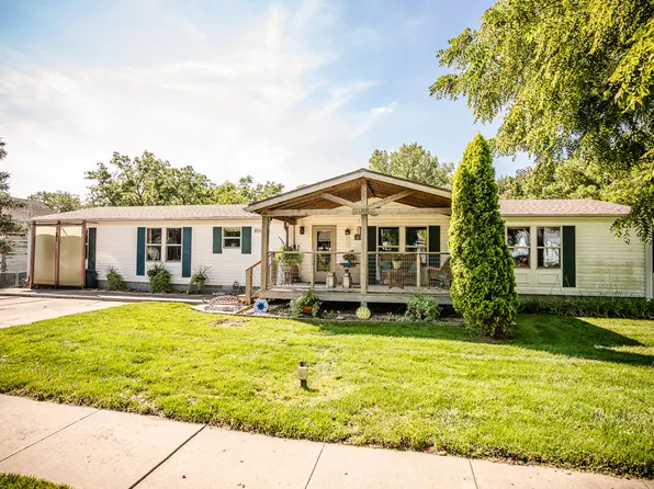911 Coolidge St, Glenwood, IA 51534