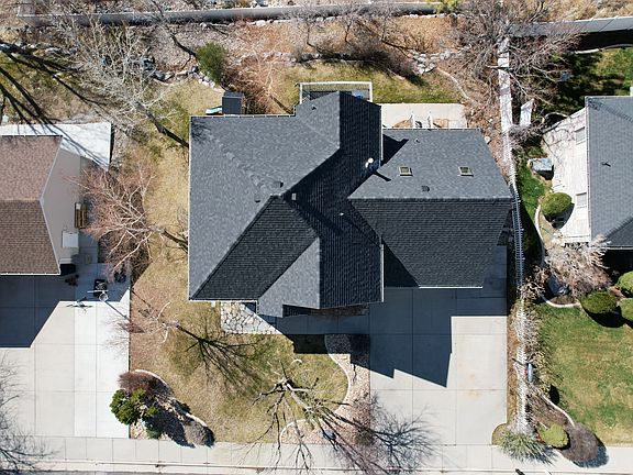 5th image of 1083 N 700th St E