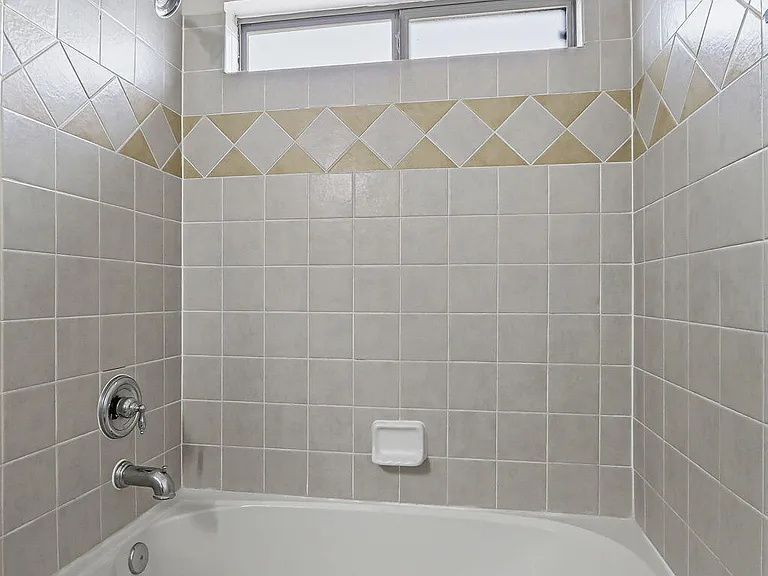 3121 Tierra Paola Ln — Photo 41