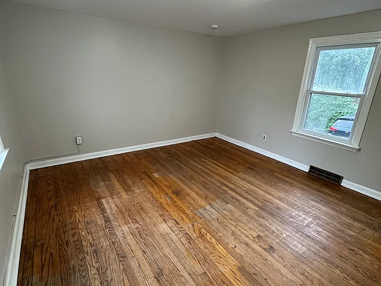 150 Plymouth St #1 — Photo 8