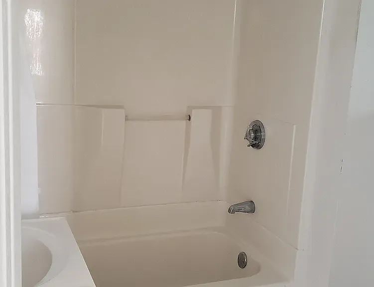 2 bed, 1.5 bath, 1100 sqft, $2,200 — Photo 2