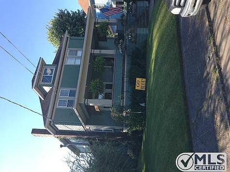 1st image of 642 Main St