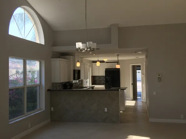 4905 Clubview Ct E, Bradenton, FL 34203