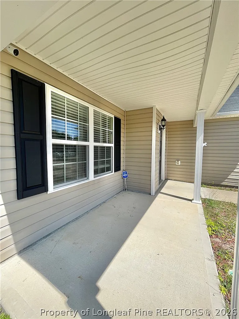 4 bed, 3.0 bath, 2403 sqft, $1,950 — Photo 3