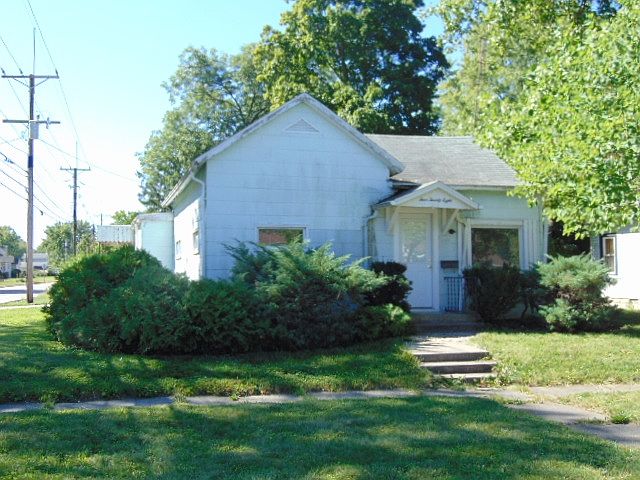 1st image of 428 E Ohio St