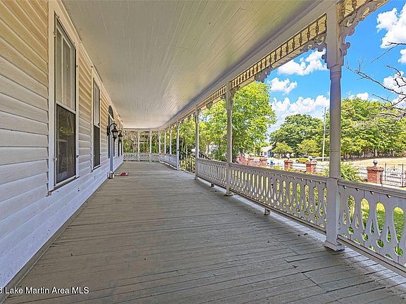 5th image of 306 Jordan Ave