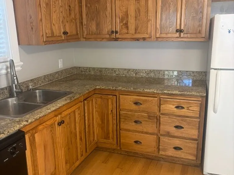 412 Maple St — Photo 10
