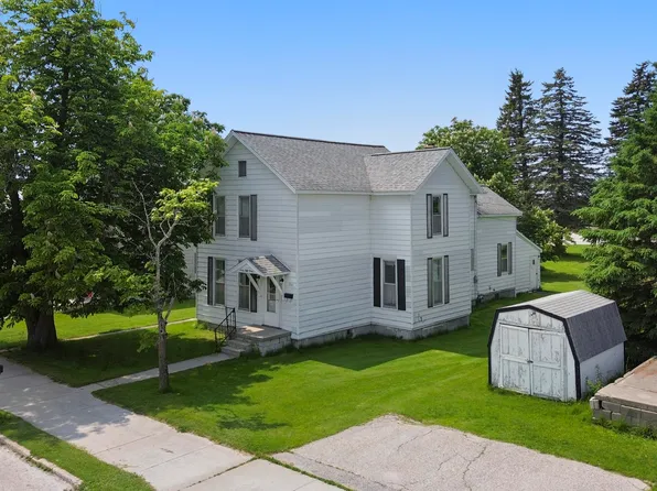 757 N Main St, Cheboygan, MI 49721