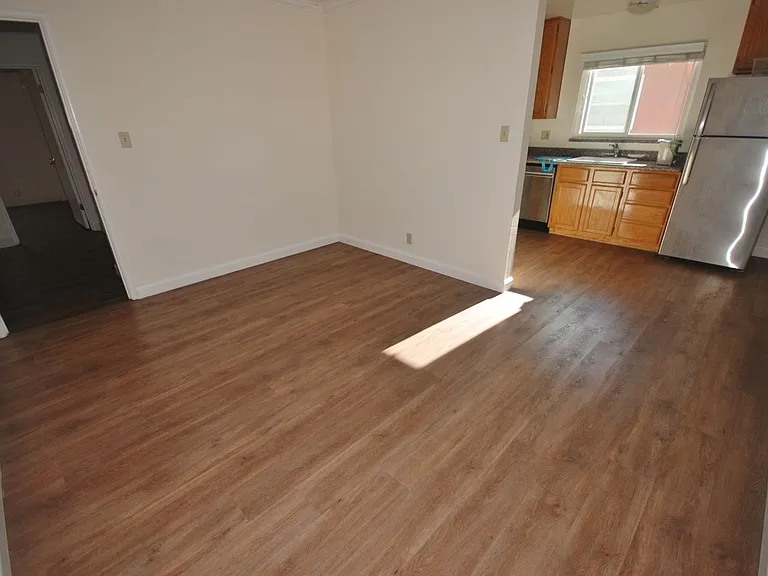 516 E. Hillsdale Ct. — Photo 6