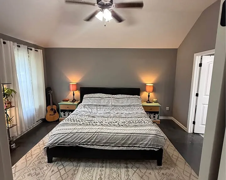 218 W Detroit St — Photo 12