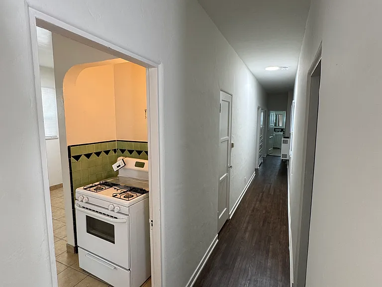 1874 S Redondo Blvd #1874 — Photo 32