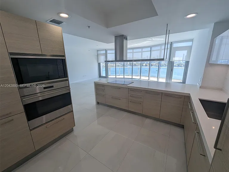 17111 E Biscayne Blvd #1011 — Photo 14