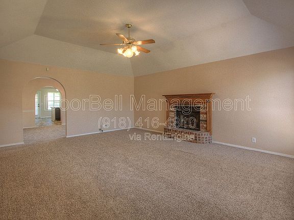 3rd image of 2520 W Honolulu St