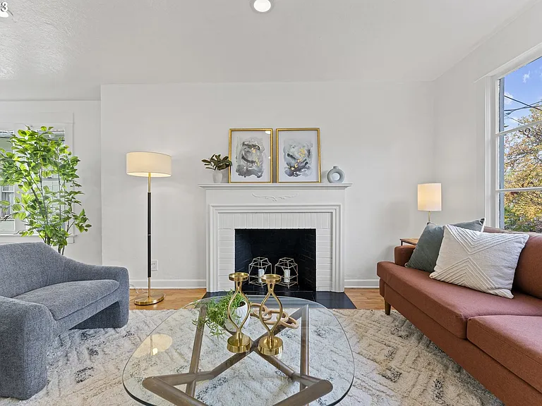 5514 N Syracuse St — Photo 3