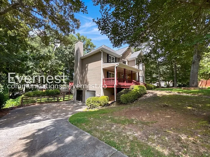 5950 Henley Dr — Photo 2