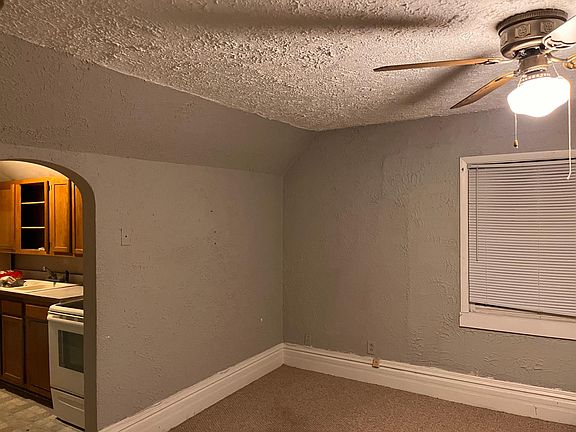 living room / kitchen entrance