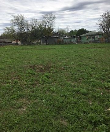 2nd image of 234 Coyol St