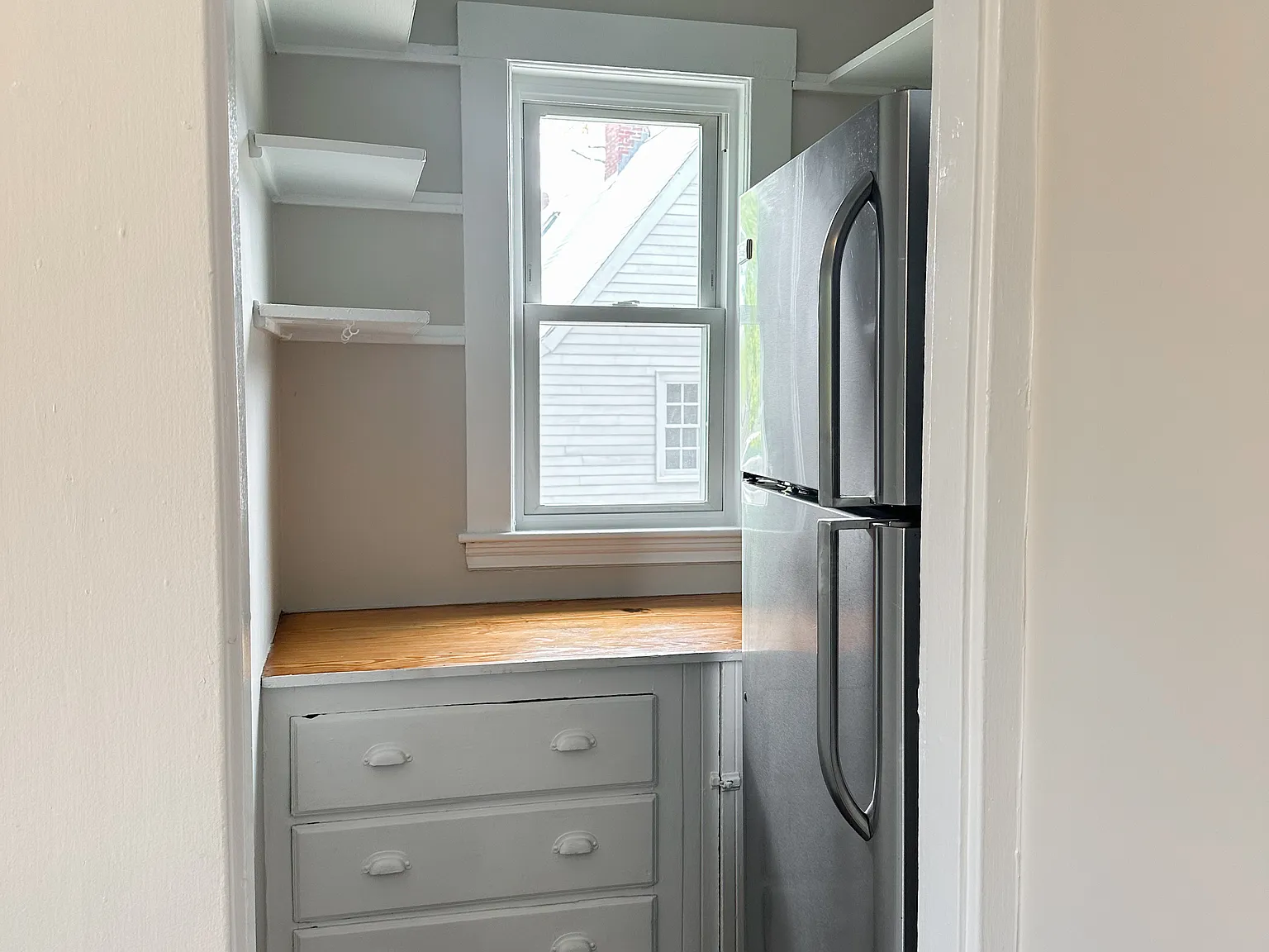 3 bed, 1200 sqft, $2,600 — Photo 3