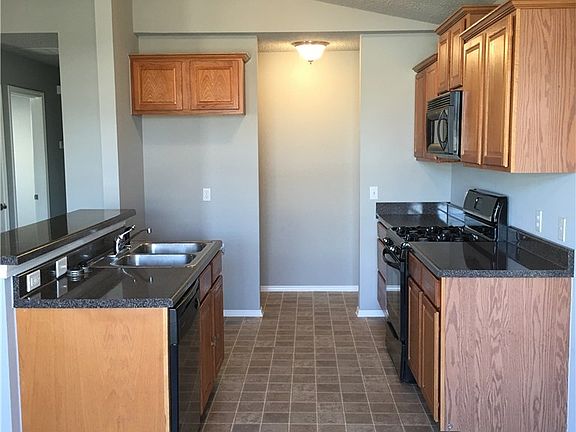 3rd image of 1105 W 23rd St