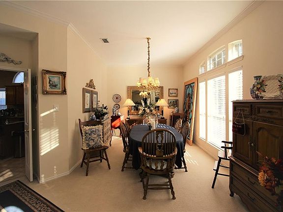 3rd image of 1309 Burlington Dr