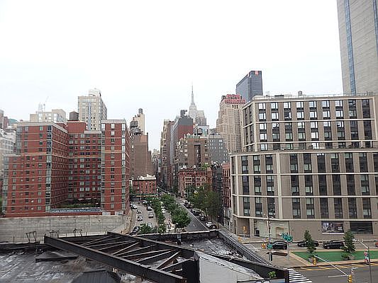 5th image of 437 W 36th St APT 5B