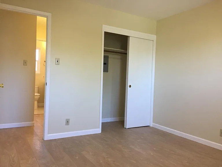 831 Central Ave #F — Photo 8