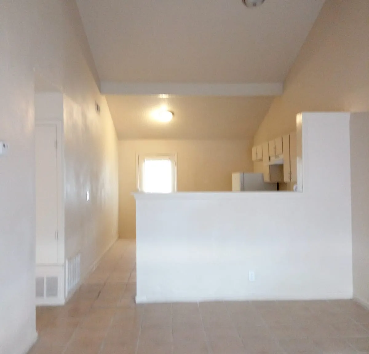 3 bed, 1024 sqft, $1,225 — Photo 2