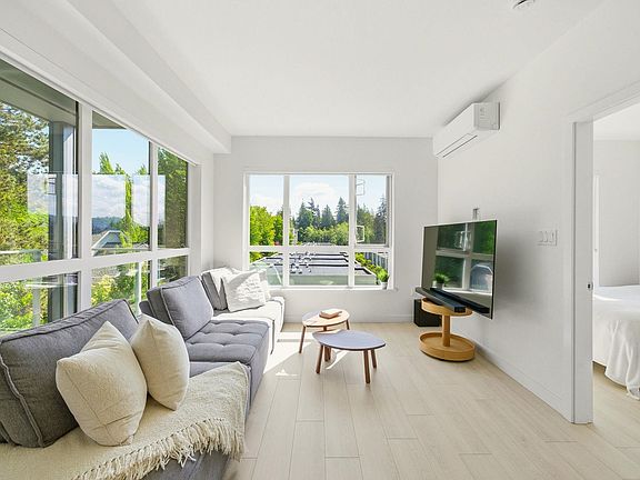 3rd image of 3596 Malsum Dr #513