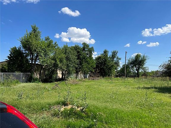 2nd image of 807 NW 69th St Lot 29-30