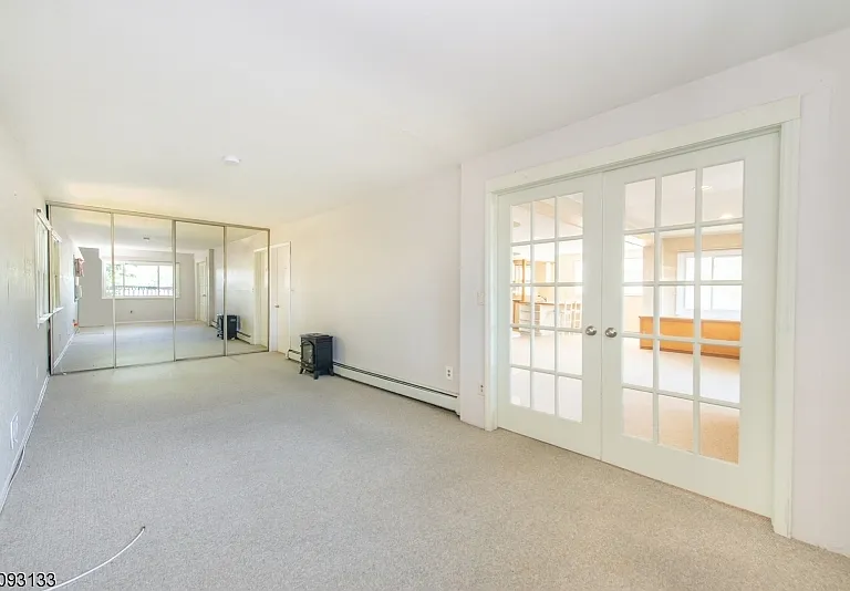 21 E Shore Rd — Photo 12