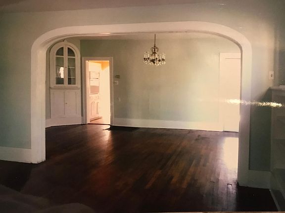 3rd image of 402 S Duncan St