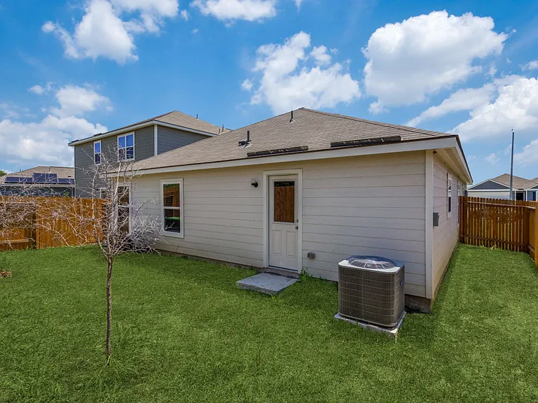 7335 Aaron Jordan Dr — Photo 12