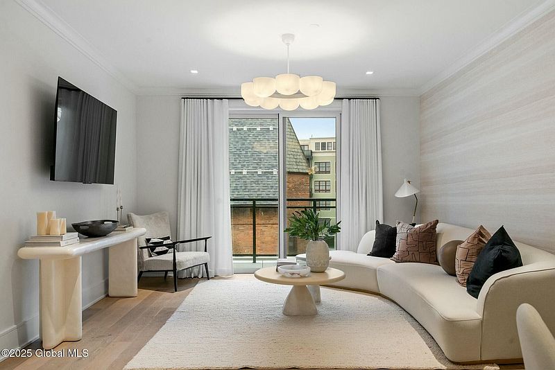 3rd image of 19 Washington Street #552